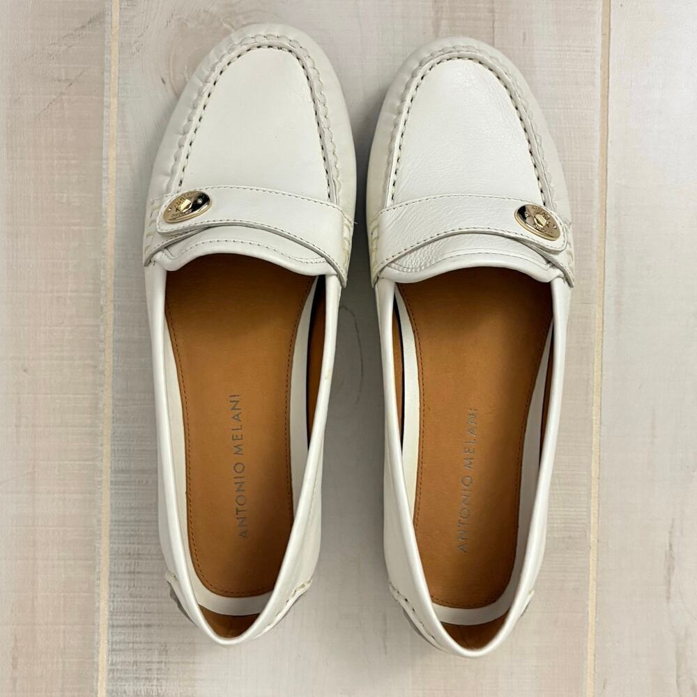 Antonio Melani White Leather Loafers Women’s Size 8M Classic Chic Slip-on Comfy